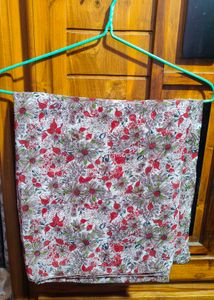 Floral Design Red &amp; Off-White Saree