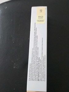New Unused Swiss Beauty Lightweight Foundation