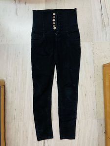 High-Waisted Button Black And White Jeans
