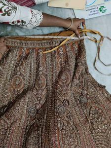 4 Hours Used Heavy Bridal Lehanga