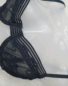 34 C Black Look