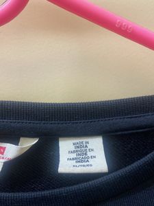 Levis sweatshirt
