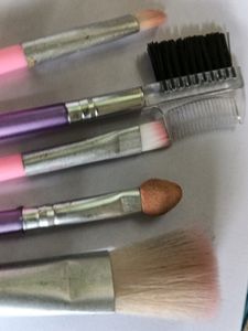 Hello Kitty Makeup Brush Kit