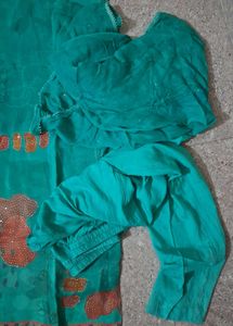 Elegant Sleeveless Ethnic Dress