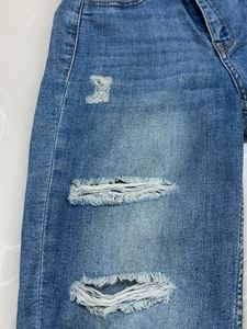 😍H&amp;M 😍Ripped High-Waisted Jeans