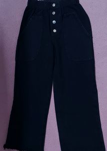 Thick BLACK WIDE LEG TROUSER. (IN CASH)