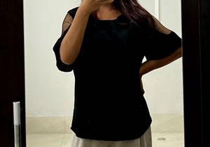 ELEGANT BLACK TOP