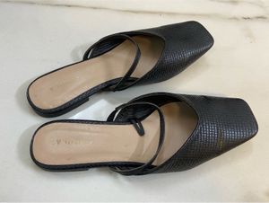 Branded Flats