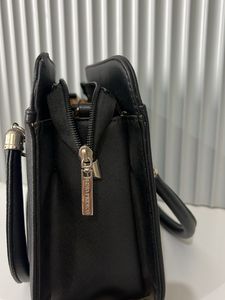 Lino Perros Handbag 👜