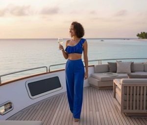 💙Ruffle Ready:Aerie One-Shoulder Bikini Top🏖️