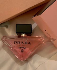 Prada Paradoxe Perfume