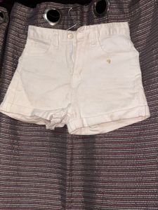 🤍 White Denim Shorts – Gently Used (Minor Stains)