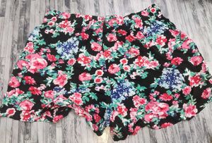 Floral Print Shorts 32.size 🧡