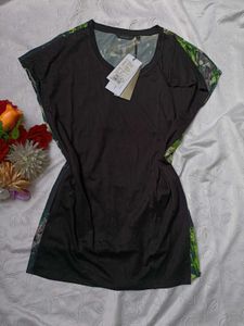 Unique Print Tee 🖤
