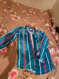 Layering Style Shirt, Jeans Material