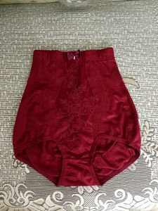 Elegant High-Waisted shapewear.