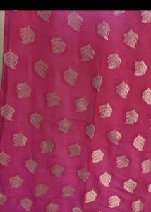 Elegant Pink &amp; Gold Saree wth blouse
