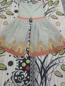 Puplum Style Top And Sharara
