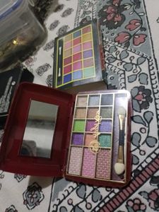 Miss Gold 18 Color Eyeshadow