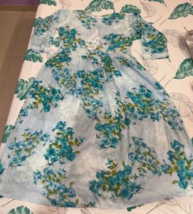 Chikankari Pretty Floral Print Kurta Women !