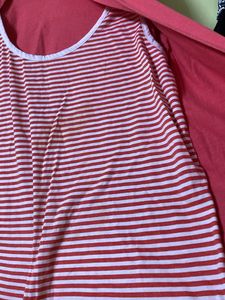 Reddish Top With  Line Detachment