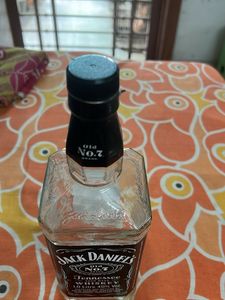 Empty Jack Daniel&#39;s 1.0 Litre Glass Bottle