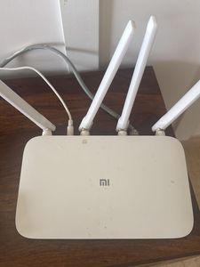 WiFi Router (Xiaomi Mi 4A Dual_Band Ethernet..