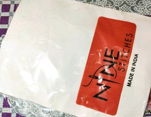 Nine Stitches T-shirt Red / White Colour
