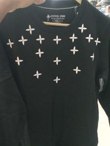 Stylish Black Sweatshirt