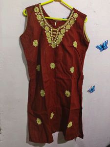 New Sleeveless Maroon Kurta For Women ❤️