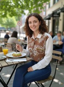 🌸 Vintage Floral Fusion Button-Down 🌸