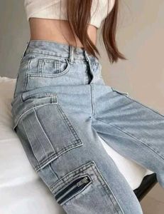 Trendy Y2K Light Wash Baggy Cargo Jeans