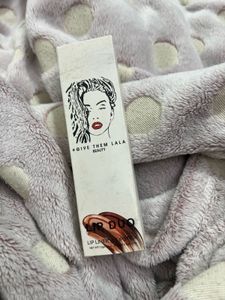 GIVE THEM LALA Lip Duo