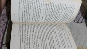 Twilight Saga 3 Books - Twilight , New Moon , Breaking Down