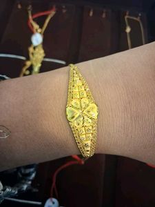 Beautiful Earrings Gold