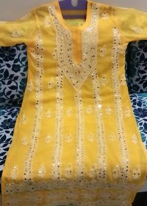 🆕️ Mirror Work Chikankari Kurti
