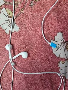 Apple EarPods with Lightning Connector
