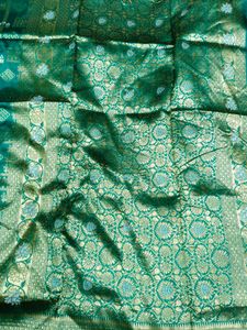 Elegant Green &amp; Gold Fabric