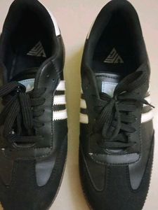 Sneaker