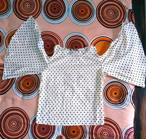 🛍️Polka Dot Cold Shoulder Top &amp; Black Jeans ⭐⭐⭐⭐⭐