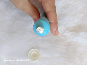 Dot &amp; Key Hydrating Gentle Face Wash