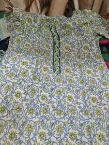 used Floral Print Kurta Set