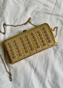 Elegant Gold Floral Embellished Clutch