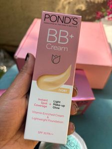 Pond's Skin Care Set