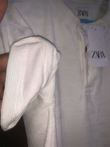 MENS ZARA NO COLLAR TSHIRT