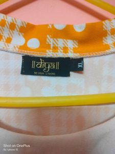 *Yellow white Classy Top*🦋🥰