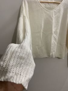 Sale‼️Cream Knit V-Neck Pullover