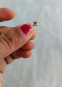 pure gold nose pin