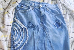PRICE REDUCED!! BLUE DENIM SKIRT from Lee