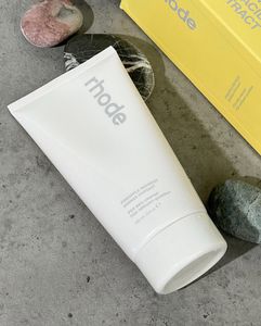 Rhode Pineapple Refresh Ananas PGA Cleanser